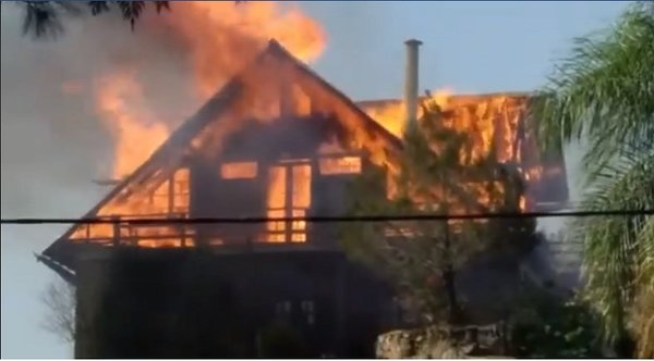Se incendia emblemática Cabaña Ita Kua | Noticias Paraguay
