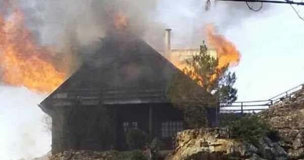 Invaluable pérdida: emblemática cabaña Itá Kua, reducida a cenizas en Itacurubí
