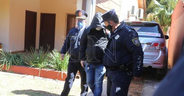 Detienen a presidente de Colegio de Abogados de Luque por caso de extorsión
