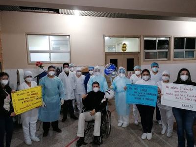 Celebran alta de primer paciente en recuperarse tras ingresar a terapia intensiva en Concepción - Nacionales - ABC Color