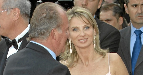La ex amante se defiende, Ana cumplió 70, llega The Crown y se casa la ex de Harry