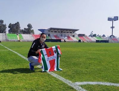 Anuncian un libro sobre la realidad del fútbol femenino - Polideportivo - ABC Color