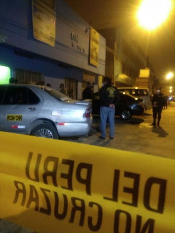 Al menos 13 murieron por asfixia durante un operativo policial en una discoteca clandestina en Perú previo al inicio del toque de queda por el coronavirus