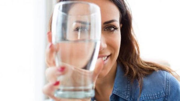 Toda la verdad sobre si el agua con gas es mala para la salud