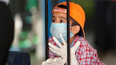 La OMS recomienda que los niños usen mascarillas "en las mismas condiciones que los adultos" a partir de los 12 años - ADN Paraguayo