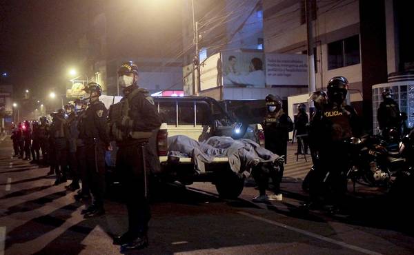 Perú: 13 muertos en discoteca al intervenir la policía