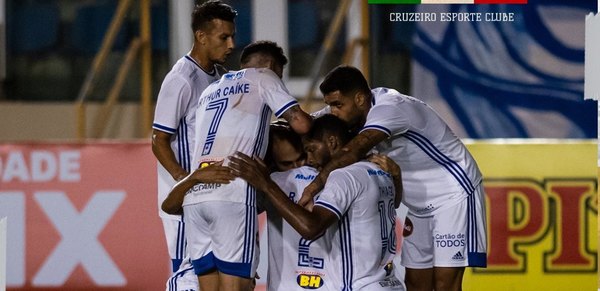 Figura total: Raúl Cáceres la mandó a guardar para el Cruzeiro