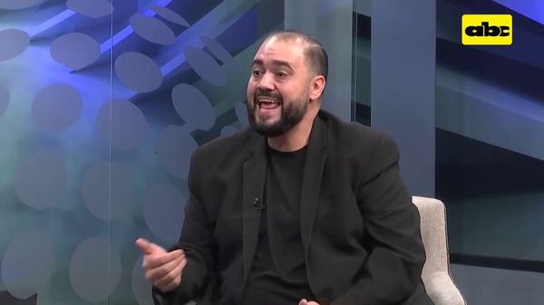 Un mundo Alucinante: Libro Invencible, de Adolfo Aguero - Un Mundo Alucinante - ABC Color