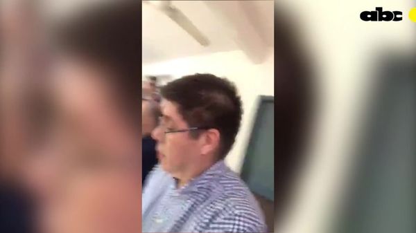 Críticas contra viceministro Portillo por participar de festejo sin cumplir reglas - Nacionales - ABC Color