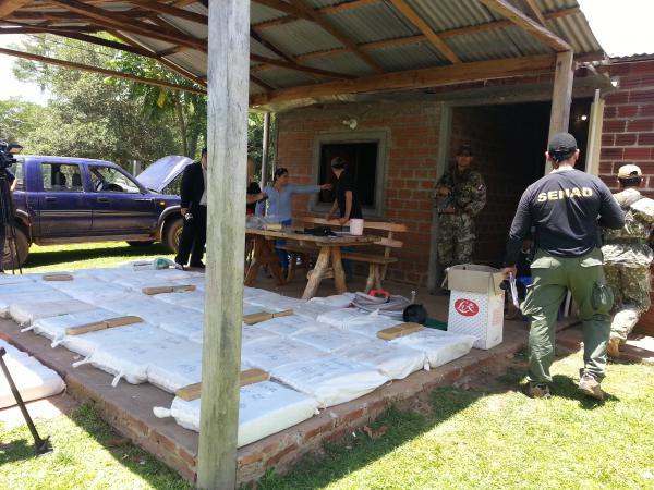 Desarticulan uno de los mayores esquemas de tráfico de marihuana vía aérea.