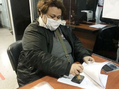 Vallejo retruca a Mazzoleni: “Pandemia no es excusa para la sobrefacturación”