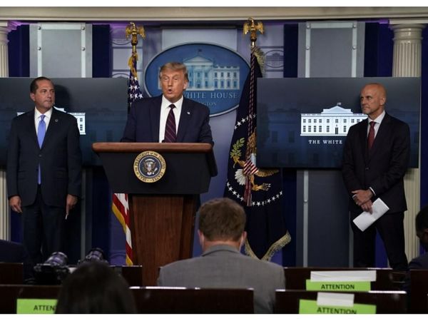 Se estrecha camino electoral de Trump en campaña minada