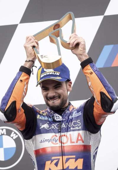 Oliveira disfruta de su primer podio - Automovilismo - ABC Color