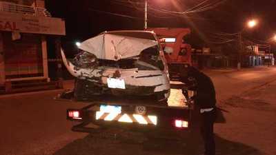 Detienen a un hombre tras persecución y choque contra un local comercial