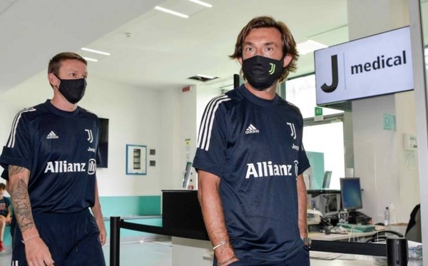 HOY / Comienza la era Pirlo en la Juventus con "entusiasmo"