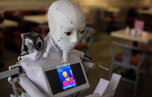 Cira V 02, la robot egipcia que lucha contra el Covid-19 - Tecnología - ABC Color