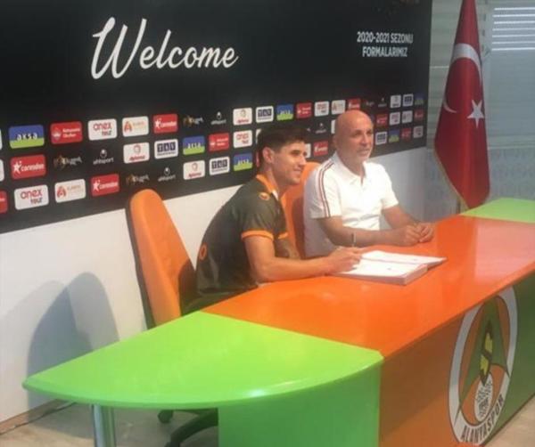 Adam Bareiro estampa su firma por el Alanyaspor