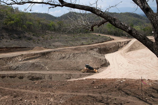 Informe sobre la mina «El Tambor» denuncia tácticas de mineras contra países - MarketData