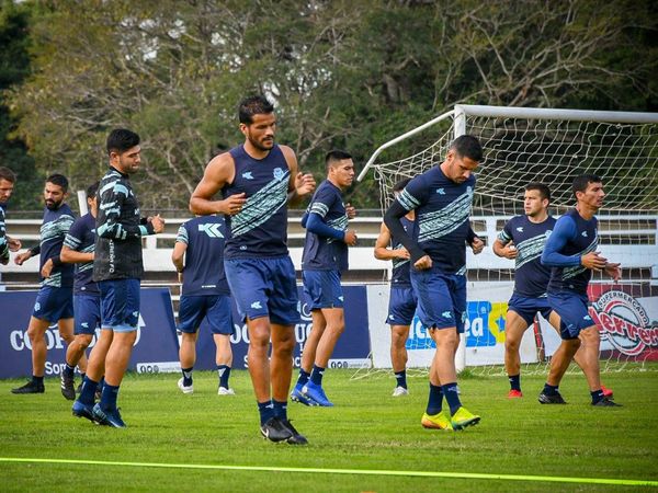 Salustiano quiere levantar a Guaireña frente al líder