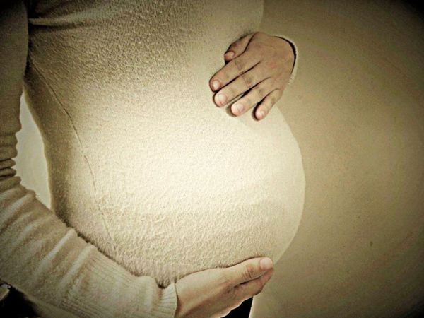 Embarazada salió de alta tras ocho días de internación por Covid