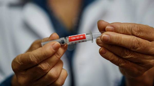 Italia comienza primera fase de los ensayos en humanos de su vacuna contra el Covid-19