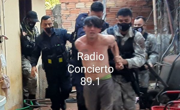 Reducen a hombre atrincherado que amenazó con suicidarse