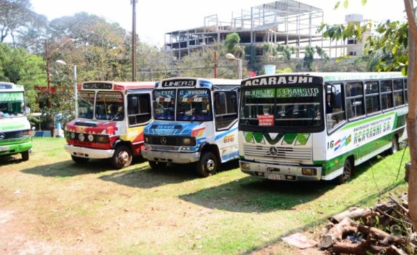 Municipalidad retiene buses por circular con documentación vencida