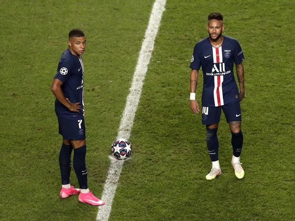 El PSG se aferra a sus estrellas