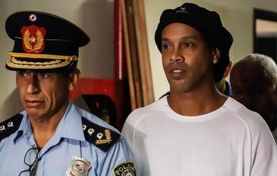 Suspenden de forma condicional el proceso contra Ronaldinho