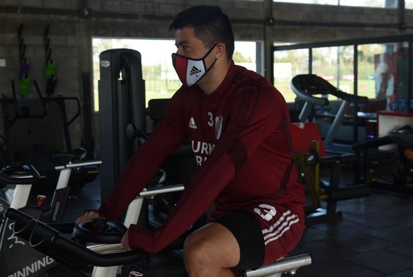 Jorge Moreira y Robert Rojas entrenaron con el plantel de River Plate