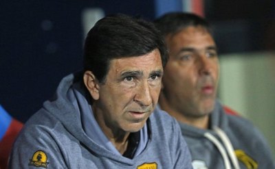Costas disparó contra el presidente Trovato | Crónica