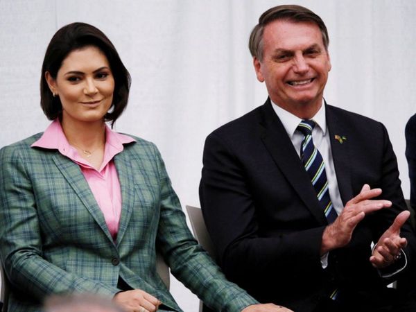 Bolsonaro insinúa vínculos de Messer con grupo Globo