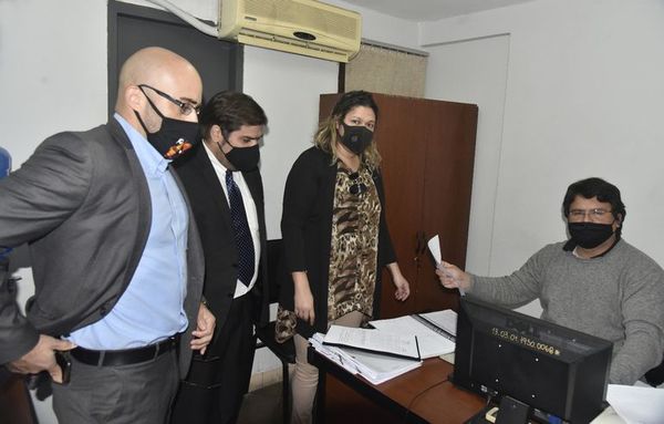 Denuncian ante Fiscalía la contaminación de reserva - Nacionales - ABC Color