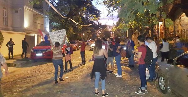 Estudiantes y campesinos se unen para exigir gratuidad - Nacionales - ABC Color