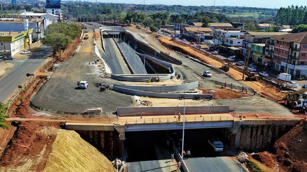 Obras viales de Itaipú en Brasil con fuerte IMPACTO ECONÓMICO, aquí para solucionar EMBOTELLAMIENTO