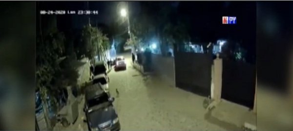 Policía y militar de civil son acusados de balear a dos hombres | Noticias Paraguay