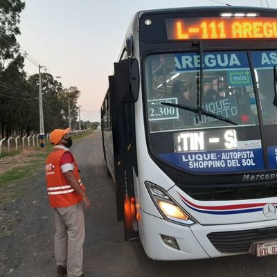 Transporte público opera bajo estricto protocolo sanitario, destaca viceministro