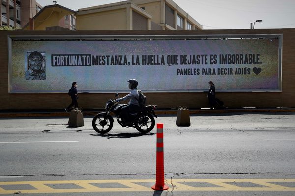 Paneles publicitarios, el consuelo de los peruanos para dar el último adiós - MarketData