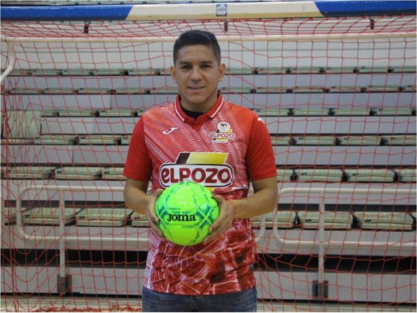 ElPozo Murcia presenta al Cholo Salas