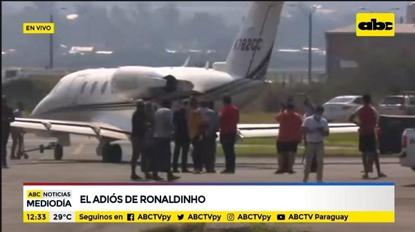 Paso de Ronaldinho por Paraguay ya es historia