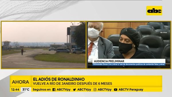 Ronaldinho ya vuela rumbo a Brasil - ABC Noticias - ABC Color