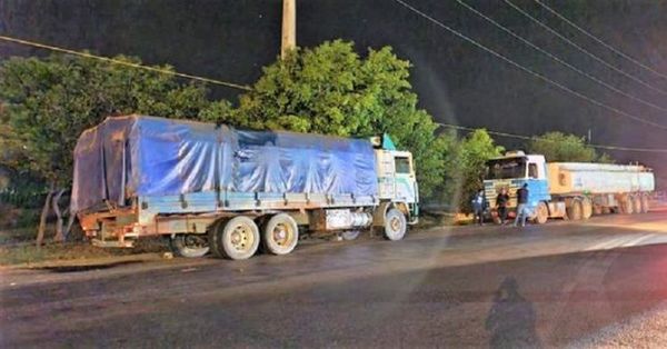 Incautan dos camiones cisternas con 50.000 litros de combustible de contrabando