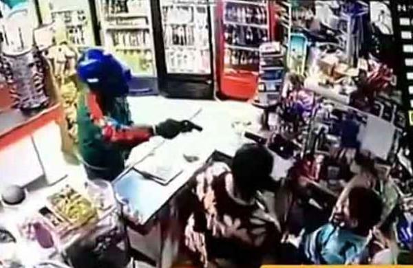 Capiatá: Con pistola en mano asaltó autoservice - C9N
