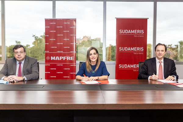 Mapfre y Sudameris sellan alianza para expandir negocio de bancaseguros
