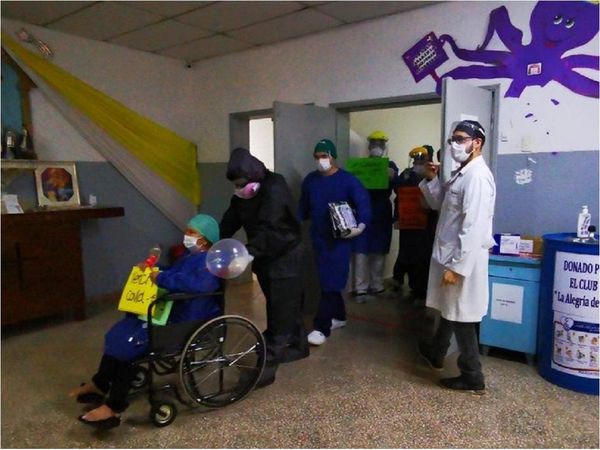 Mujer con Covid-19 abandona Terapia Intensiva en Encarnación