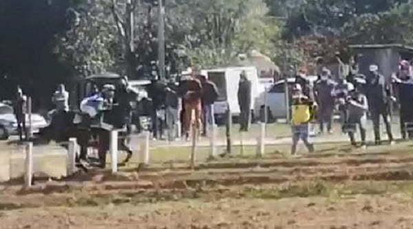 Fiscalía abrió investigación sobre carrera de caballos en Coronel Oviedo - Noticiero Paraguay