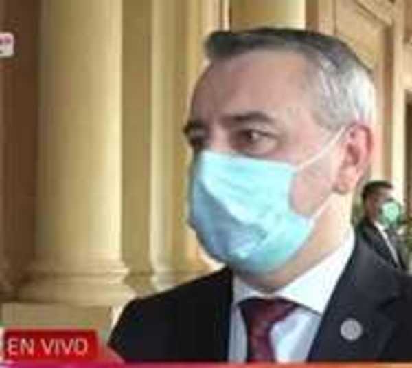 Modifican agenda presidencial tras casos confirmados en el Gabinete - Paraguay.com