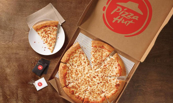 Pizza Hut enfoca sus servicios y operaciones al delivery