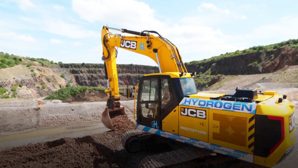 JCB lanza al mercado la primera excavadora impulsada por hidrogeno de la industria
