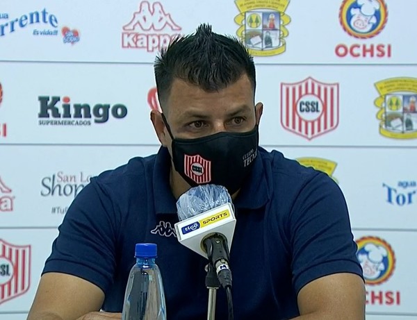 Alfredo Cano resalta la entrega de sus jugadores